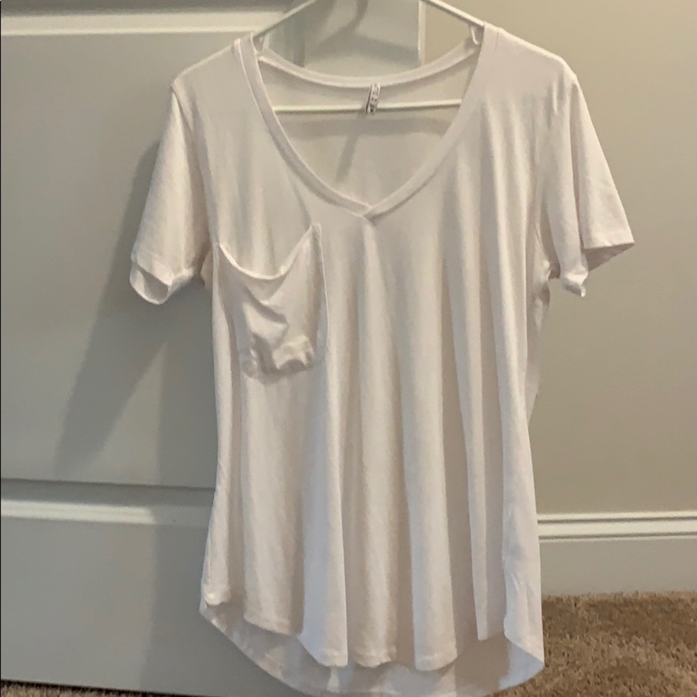 v neck t-shirt